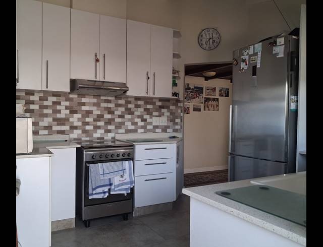 3 BEDROOM HOUSE FOR SALE IN BLUFF